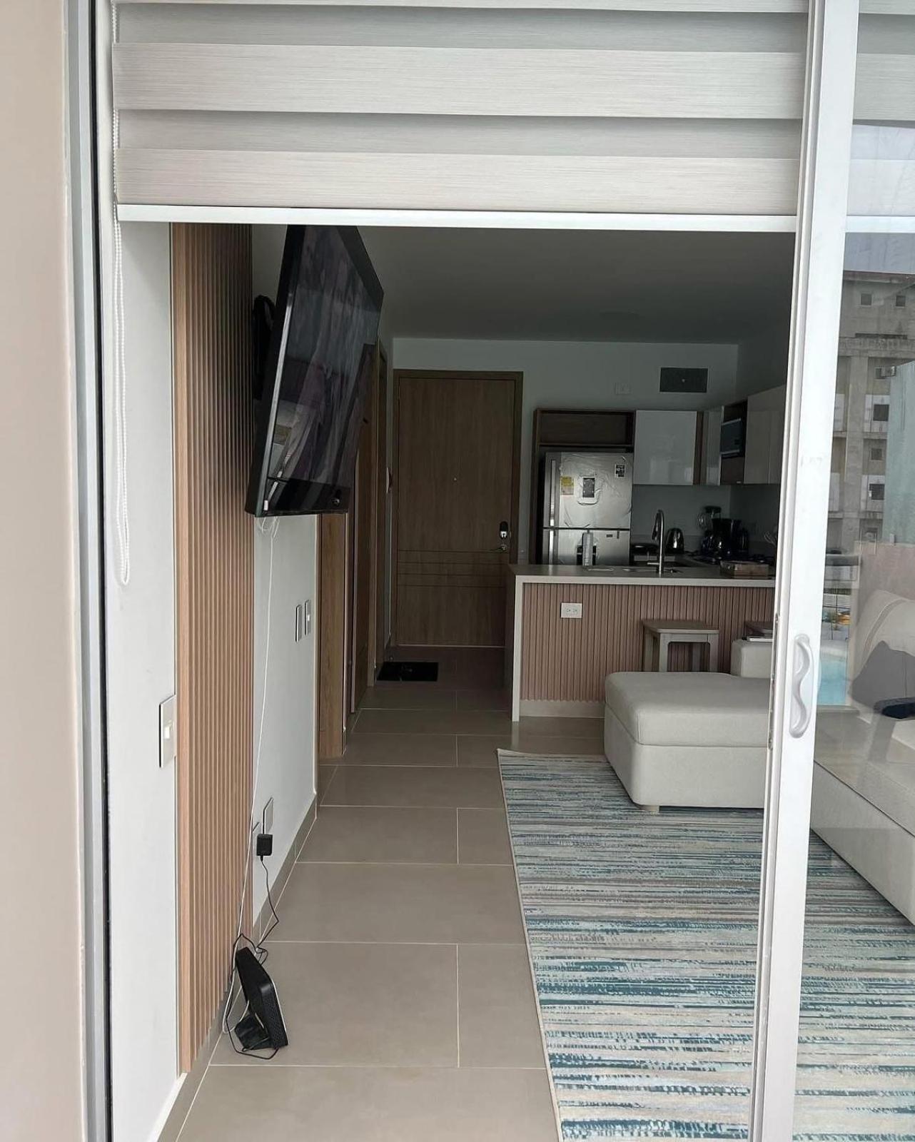 Apartamento En Baia Kirstal Con Vista Hacia La Playa Artificial