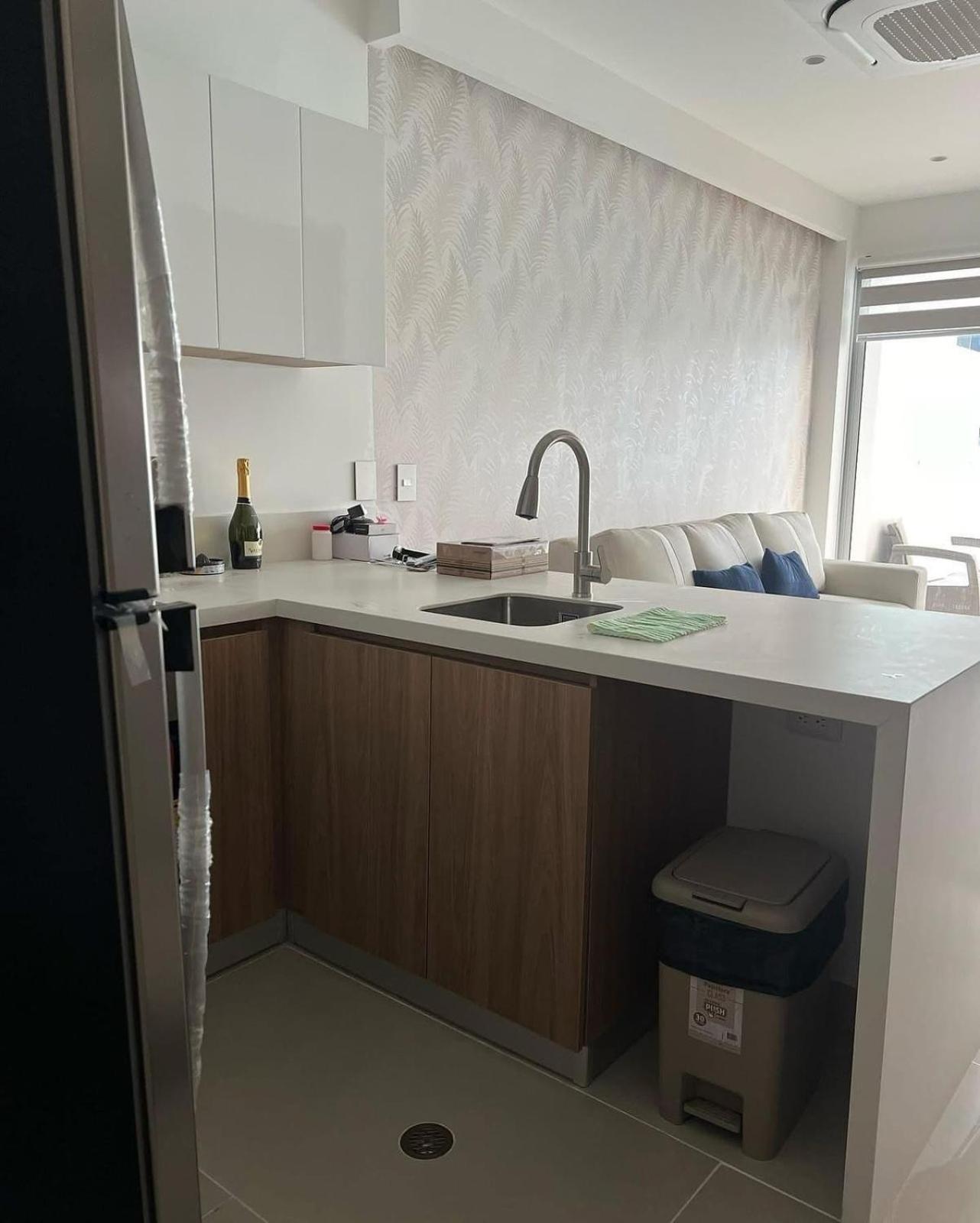 Apartamento En Baia Kirstal Con Vista Hacia La Playa Artificial Cartagena