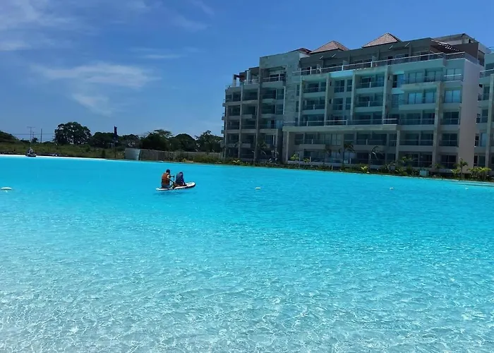 Apartamento En Baia Kirstal Cartagena Con Vista Hacia La Playa Artificial